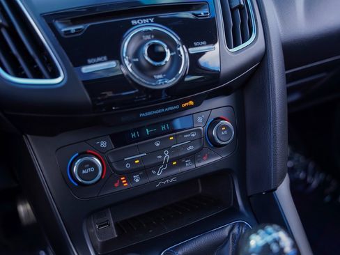 Used 2017 Ford Focus RS image 26