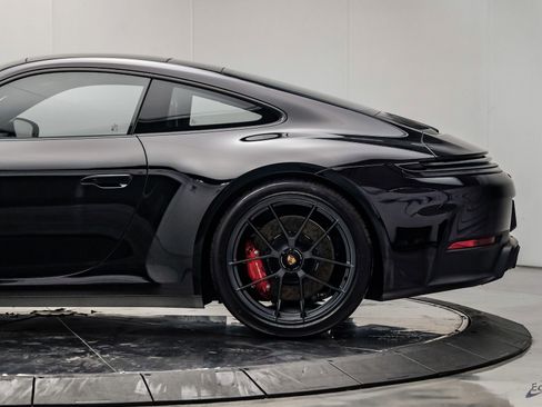 Used 2026 Porsche 911 Carrera 4 GTS AWD/4WD image 9