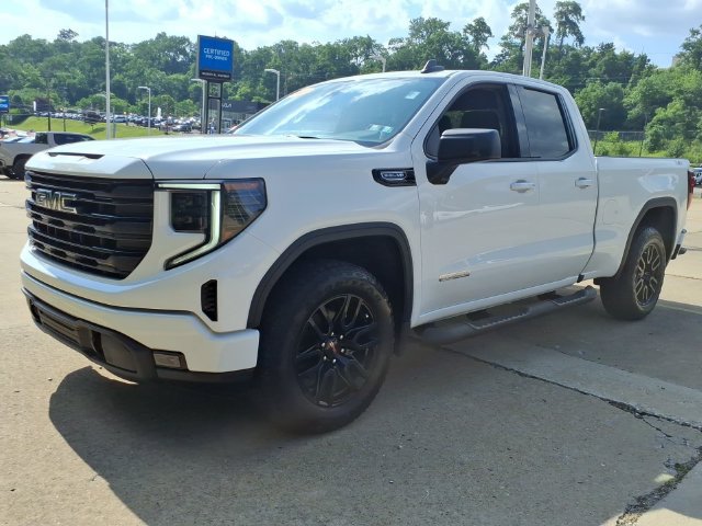 Used 2023 GMC Sierra 1500 Elevation w/ X31 Off-Road Package AWD/4WD image 4