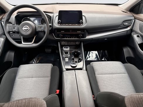 Used 2023 Nissan Rogue SV image 14