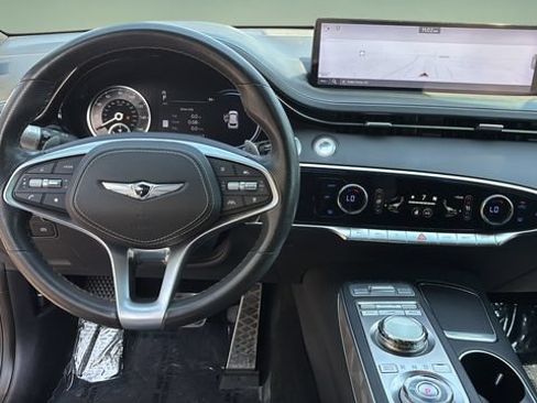 Used 2023 Genesis GV70 3.5T Sport w/ Sport Advanced Package AWD/4WD image 10