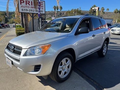 Used 2011 Toyota RAV4 2WD image 3
