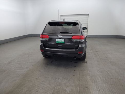 Used 2019 Jeep Grand Cherokee Overland AWD/4WD image 7