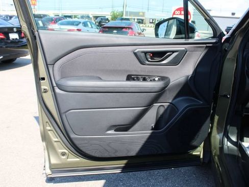 Used 2026 Subaru Forester Premium AWD/4WD image 9