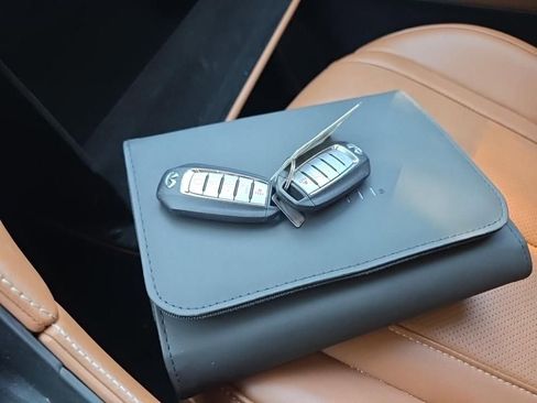 Used 2023 INFINITI QX60 Sensory w/ Vision Package image 14