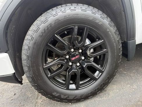 Used 2024 GMC Sierra 1500 Elevation AWD/4WD image 13