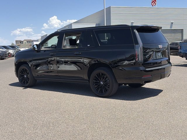 Used 2025 Cadillac Escalade ESV Sport Platinum AWD/4WD image 8