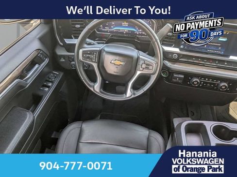 Used 2023 Chevrolet Silverado 1500 LT w/ Leather Package AWD/4WD image 16