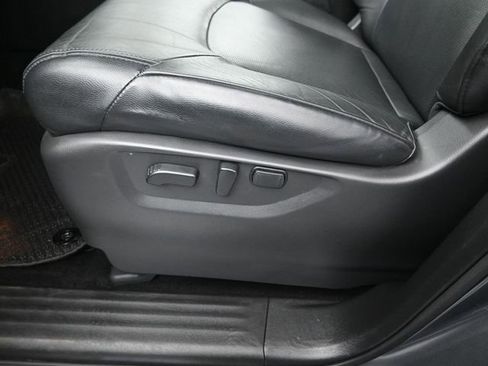 Used 2024 Nissan Armada SL w/ Captain's Chairs Package image 24