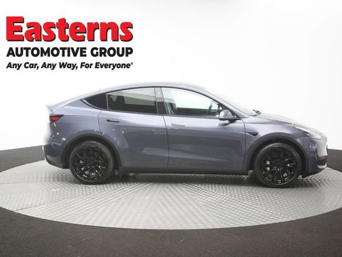 Used 2021 Tesla Model Y Long Range AWD/4WD image 41