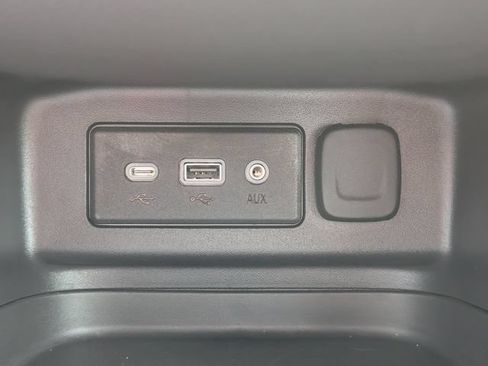 Used 2024 Chevrolet Equinox RS FWD image 22
