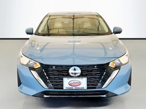 Used 2024 Nissan Sentra SV w/ SV Premium Package FWD image 2