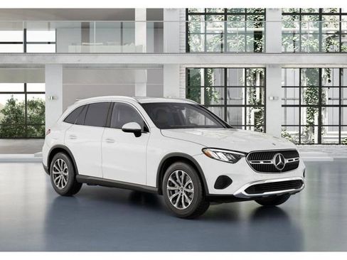 New 2025 Mercedes-Benz GLC 300 4MATIC image 11