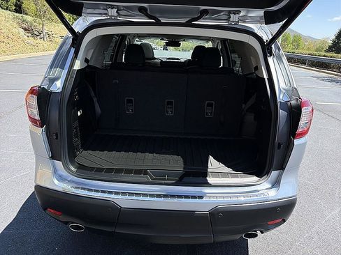 New 2026 Subaru Ascent Limited AWD/4WD image 24