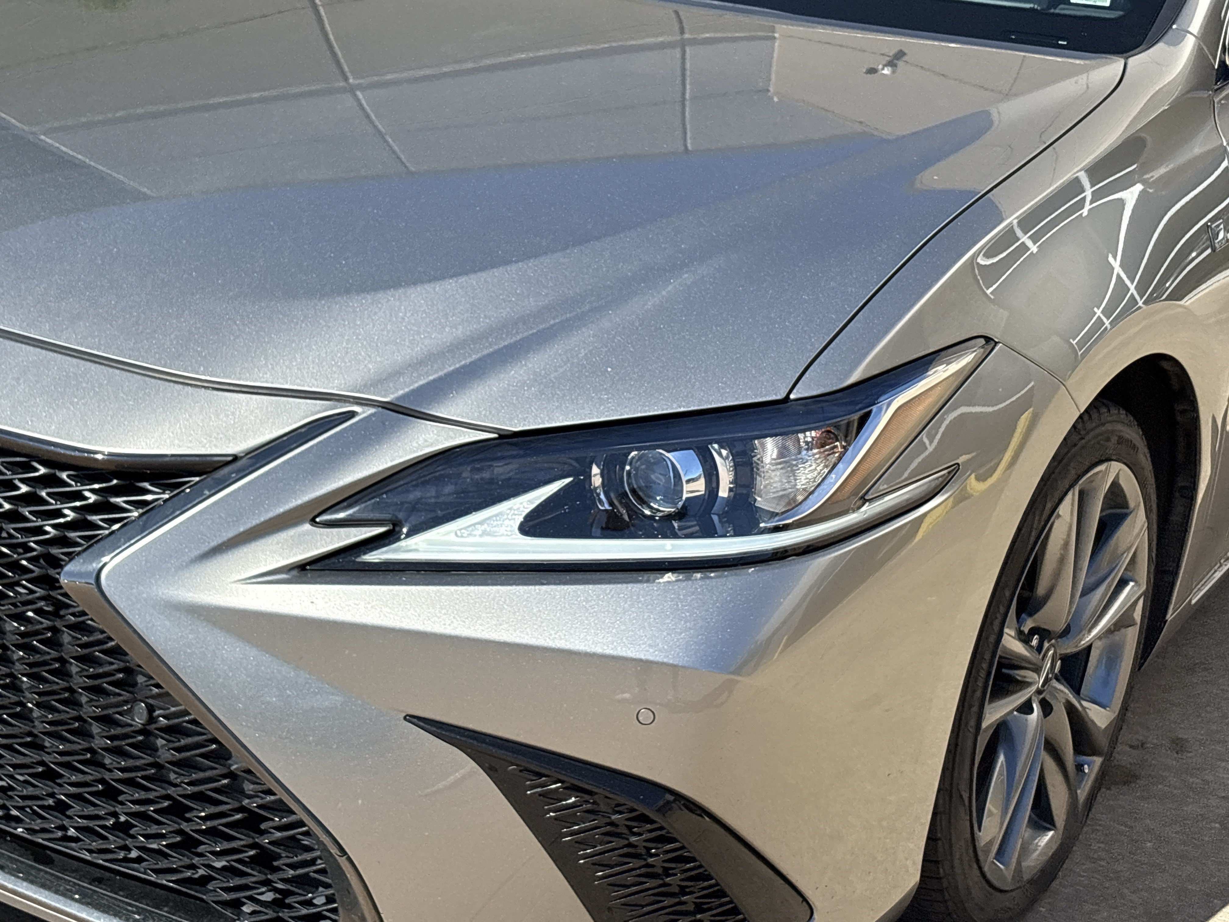 Used 2020 Lexus ES 350 F Sport w/ Accessory Package FWD image 29