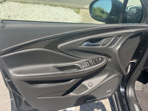 Used 2018 Buick Envision Premium w/ Driver Confidence Package image 13