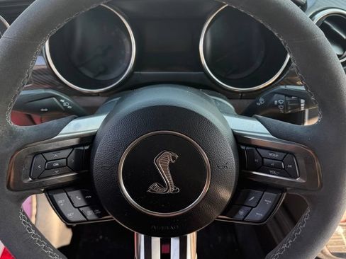 Used 2020 Ford Mustang Shelby GT350 w/ Technology Package RWD image 7