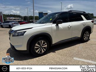 Used 2022 Nissan Pathfinder SL AWD/4WD video 2