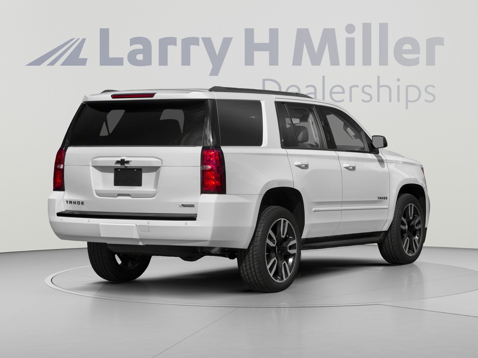 Used 2018 Chevrolet Tahoe Premier AWD/4WD image 2