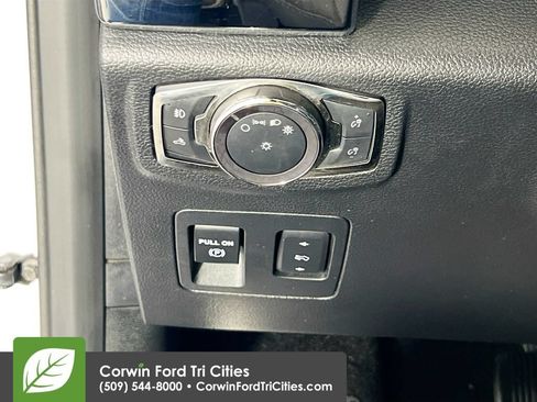 Used 2018 Ford F150 XLT w/ Equipment Group 302A Luxury AWD/4WD image 18