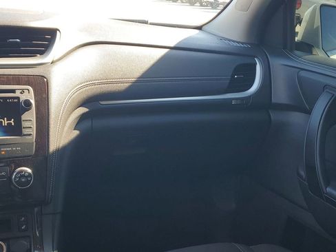 Used 2016 Chevrolet Traverse LT w/ Style and Technology Package image 26