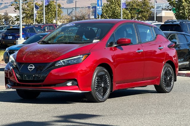 Used 2025 Nissan Leaf SV Plus FWD image 8