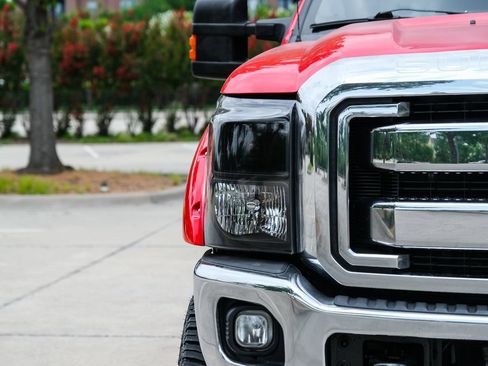 Used 2016 Ford F250 Lariat w/ Lariat Ultimate Package AWD/4WD image 5