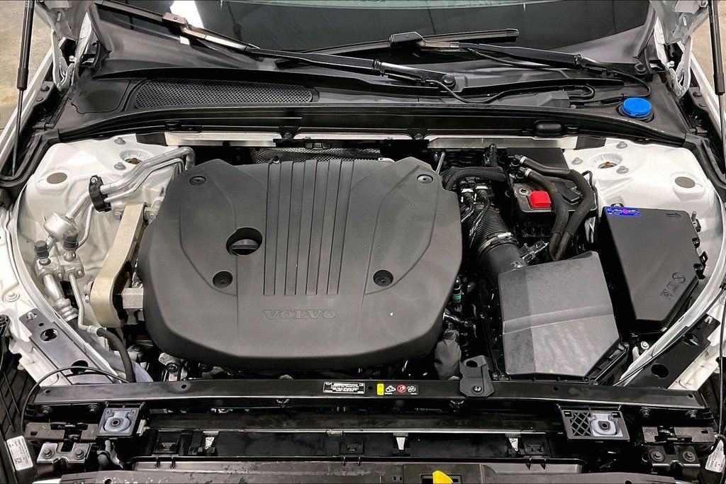 Certified 2024 Volvo S60 B5 Plus w/ Climate Package AWD/4WD image 31
