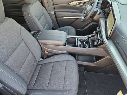 New 2027 Chevrolet Traverse LT w/ Midnight/Sport Edition FWD image 15