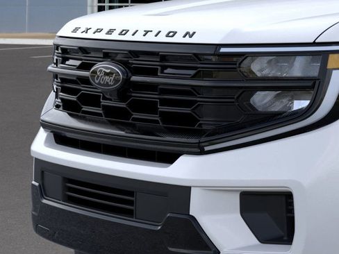 New 2026 Ford Expedition Platinum w/ Stealth Appearance Package image 19