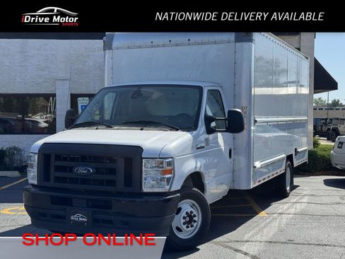 Used 2022 Ford E-350 and Econoline 350 Super Duty image 1