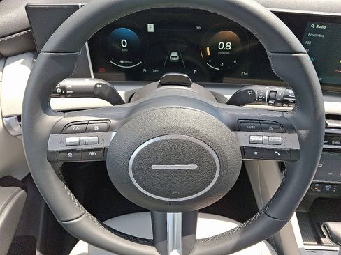 Certified 2025 Hyundai Tucson SEL image 16