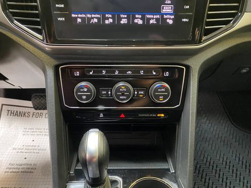 Used 2020 Volkswagen Atlas Cross Sport SEL Premium AWD/4WD image 46