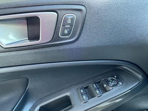 Used 2021 Ford EcoSport SE FWD image 23