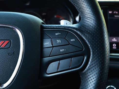 Used 2025 Dodge Durango GT RWD image 12