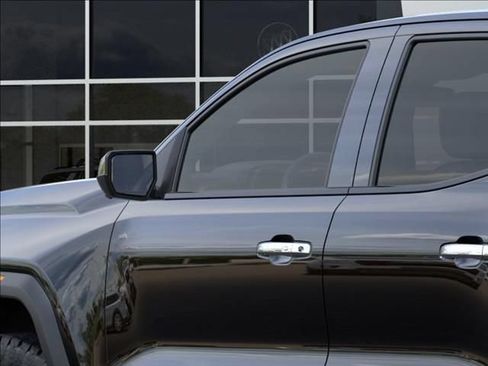 New 2026 GMC Canyon Denali AWD/4WD image 12
