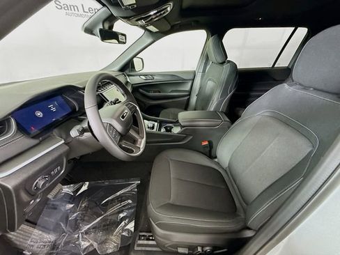 New 2025 Jeep Grand Cherokee L Laredo image 20