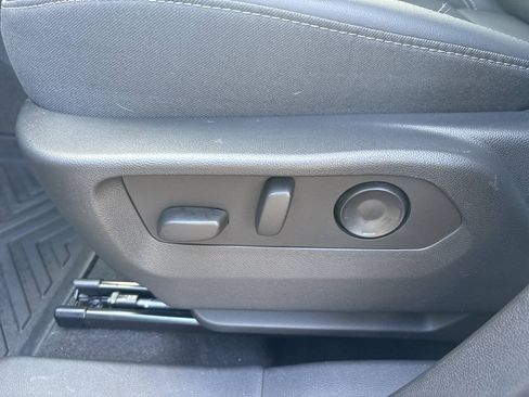 Used 2024 Buick Envision Preferred AWD/4WD image 34