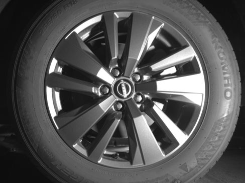 Used 2025 Nissan Pathfinder SV image 14