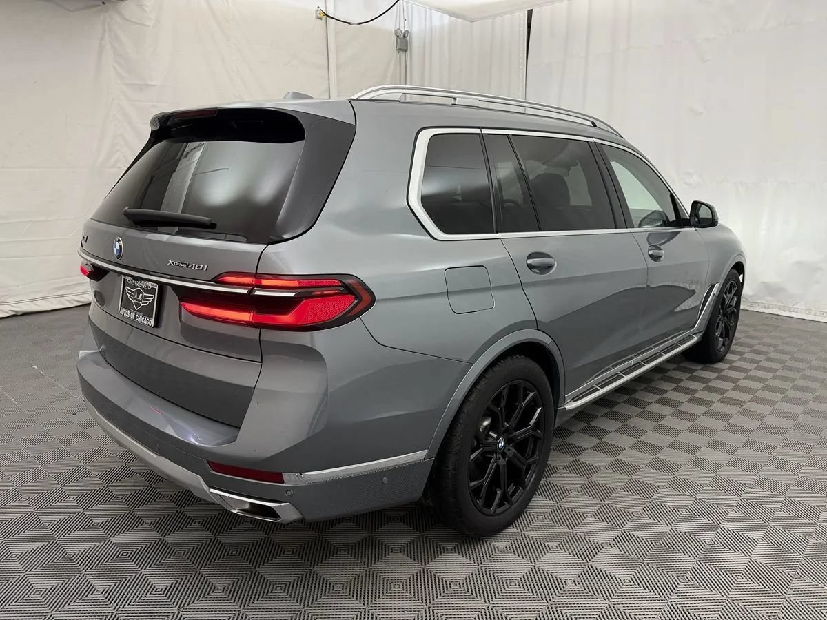 Used 2023 BMW X7 xDrive40i w/ Premium Package AWD/4WD image 4