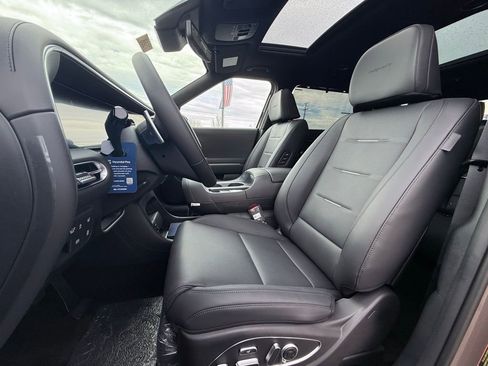 New 2026 Hyundai Palisade Calligraphy AWD/4WD image 21