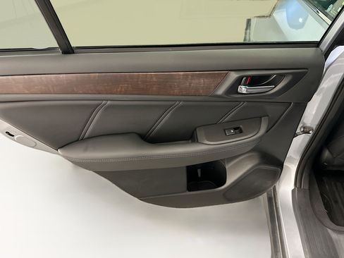Used 2018 Subaru Outback 2.5i Limited AWD/4WD image 26