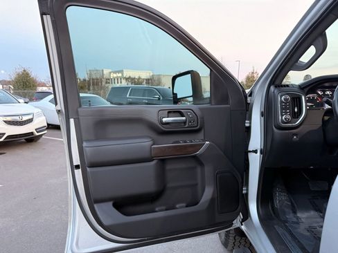 Used 2023 GMC Sierra 2500 SLT image 21