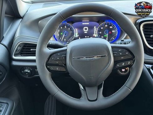 New 2026 Chrysler Pacifica Select w/ S Appearance Package image 14