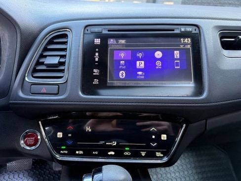 Used 2016 Honda HR-V EX image 29