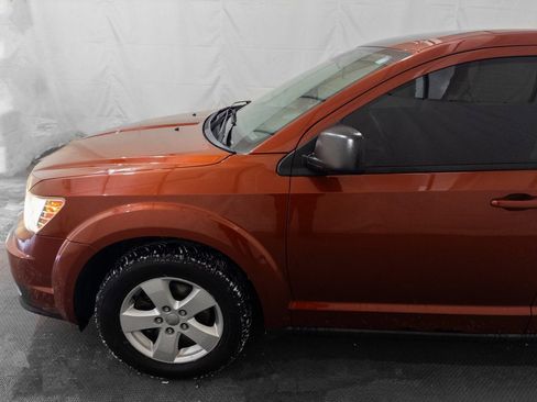 Used 2013 Dodge Journey SE image 3