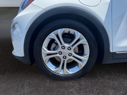 Used 2021 Chevrolet Bolt LT FWD image 14