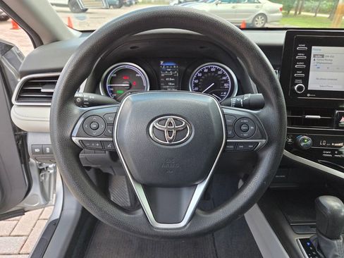 Certified 2022 Toyota Camry LE FWD image 28