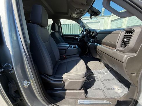 Used 2023 Chevrolet Silverado 1500 LT image 24