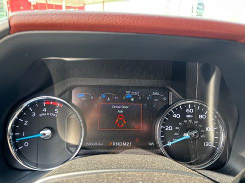 Used 2019 Ford F250 Platinum w/ Platinum Ultimate Package AWD/4WD image 16